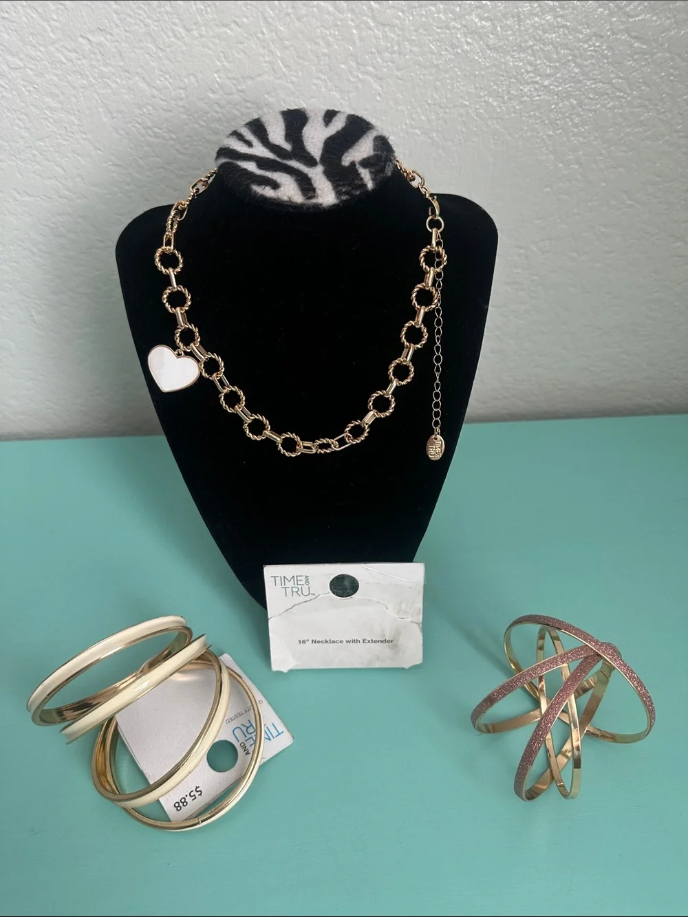Time and Tru Gold Chain Necklace with White Heart Pendant & matching bangles-new